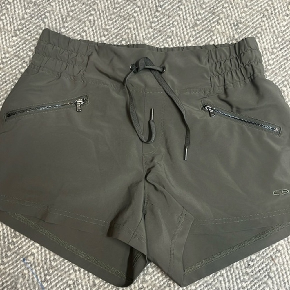 Champion C9 lightweight olive‎ green women’s size small athletic shorts